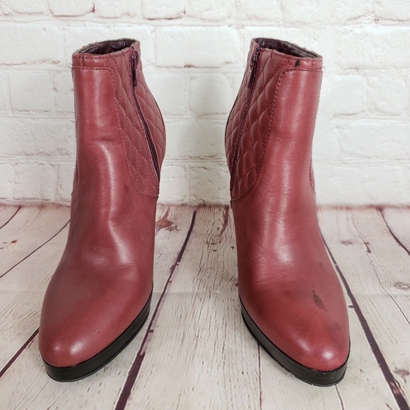Isaac Mizrahi Burgundy Red Wine Boots - Picture 4 of 8